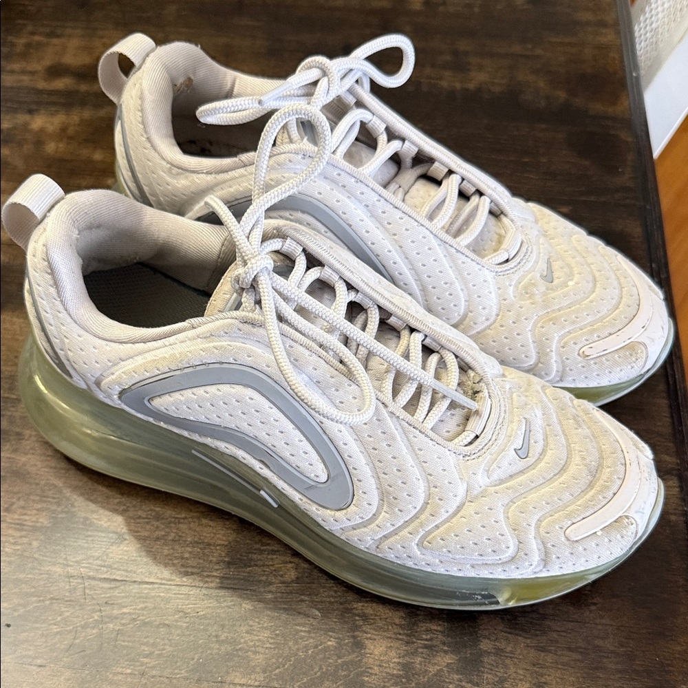 Nike Airmax 720 women’s